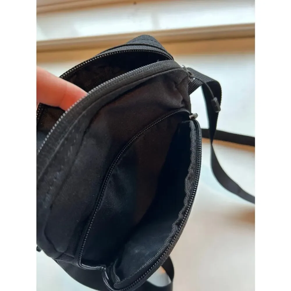 Nike Core Small Item Sling Bag Black Crossbody Adjustable Flight Messenger Adult